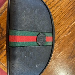 Gucci makeup case